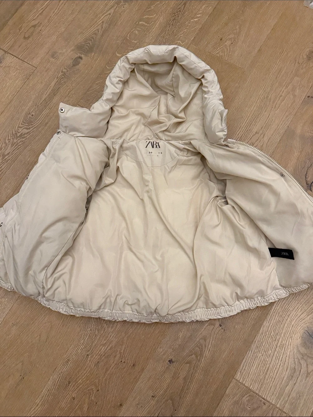 Zara Kids Hooded Puffer Jacket in Cream